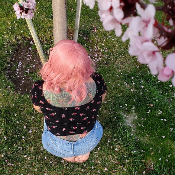 Meet your Posher, Ciara - Picture 2 of 4